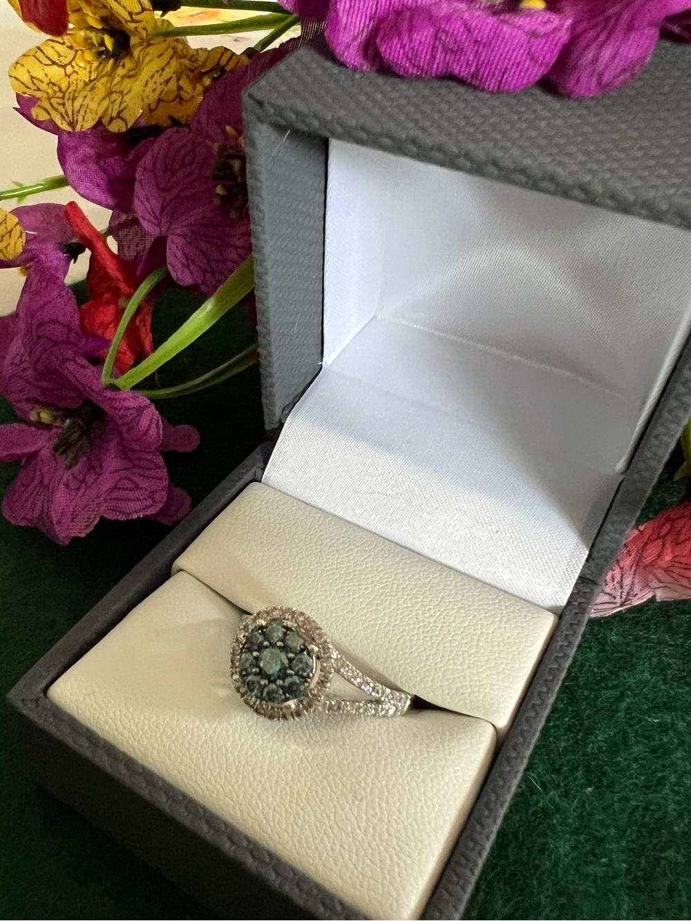 10k Solid White Gold Ring with 1 carat Blue and White Diamonds - Picture 14 of 15